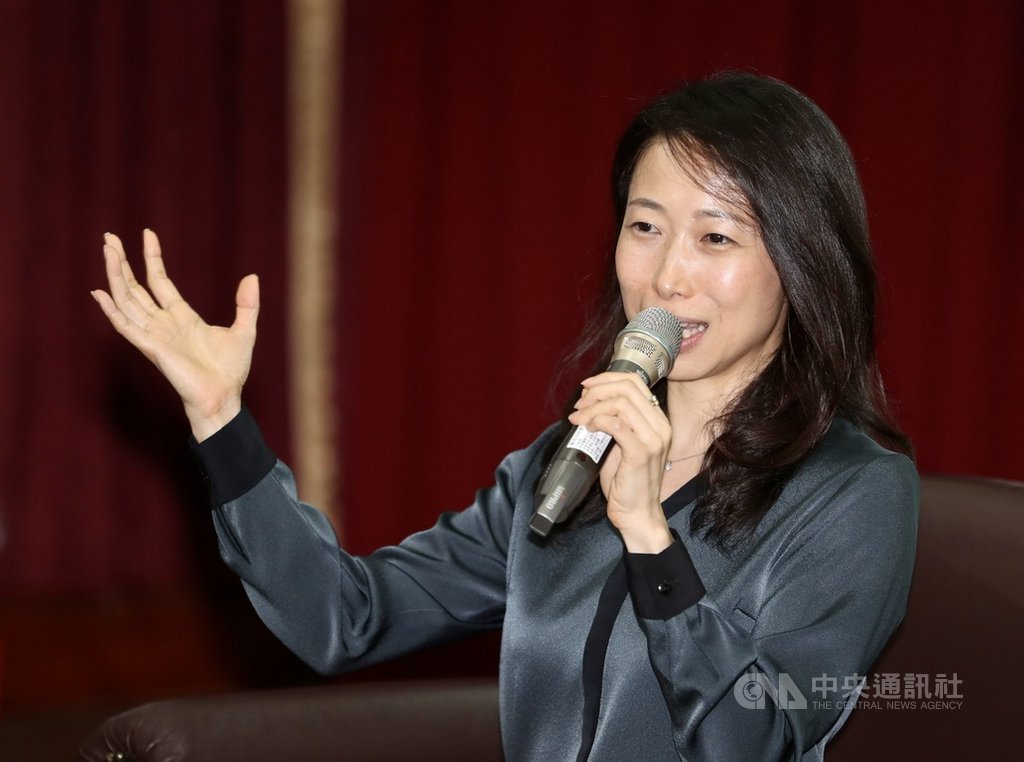 出身基隆顏家的台裔日本作家一青妙3日在台北出席「妙台灣-溫柔聯繫台日的觀察者」新書分享會,現場分享顏家與二二八事件的關係,並朗讀書中關於祖父作為事件受難者的篇章。中央社記者張皓安攝 108年11月3日