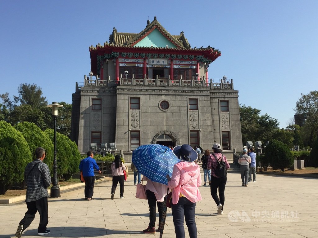 2019台北國際旅展8日開幕,金門縣政府推出「秋冬來金,溫暖你心」抽獎等活動,歡迎民眾來金拿好康。圖為金門景點莒光樓。中央社記者黃慧敏攝 108年11月8日