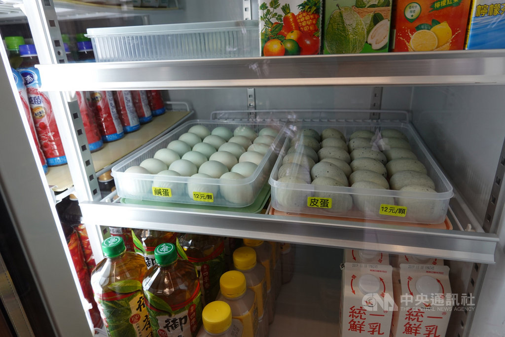 花蓮市公所今年對外招商,在花蓮市立殯儀館設便利商店,店內販售各種商品,解決家屬購物不便問題。(花蓮市公所提供)中央社記者張祈傳真 108年11月8日