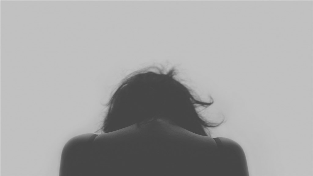 法國司法單位8日表示,文化部一名前資深的人力部門官員被控給女性求職者服用利尿劑,好讓她們在他面前小便,依性侵及藥品犯罪等將他起訴。(示意圖/圖取自Pixabay圖庫)