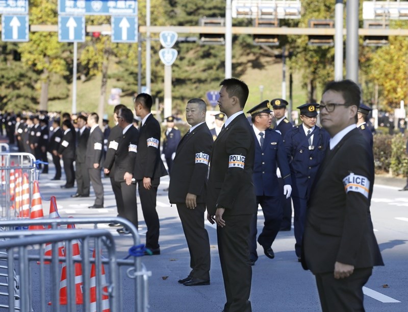 日本各地警方共派出約3000人赴東京都協助維安,加上警視廳警力,這次動員維安警力約2萬6000人。(共同社提供)