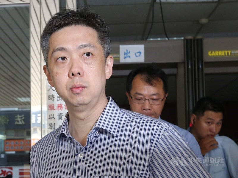 八仙樂園4年前塵爆意外造成486人傷亡。高檢署11日駁回被害人家屬提出的再議,八仙樂園董事長陳柏廷(前)不起訴確定。(中央社檔案照片)