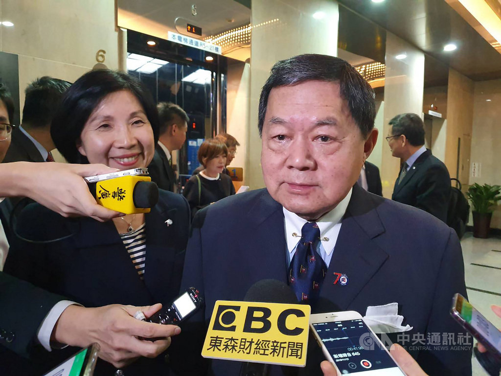 遠傳董事長徐旭東11日表示,盼5G競標價不要炒得太高,認為台灣若超過400億元就太過了。中央社記者江明晏攝 108年11月12日