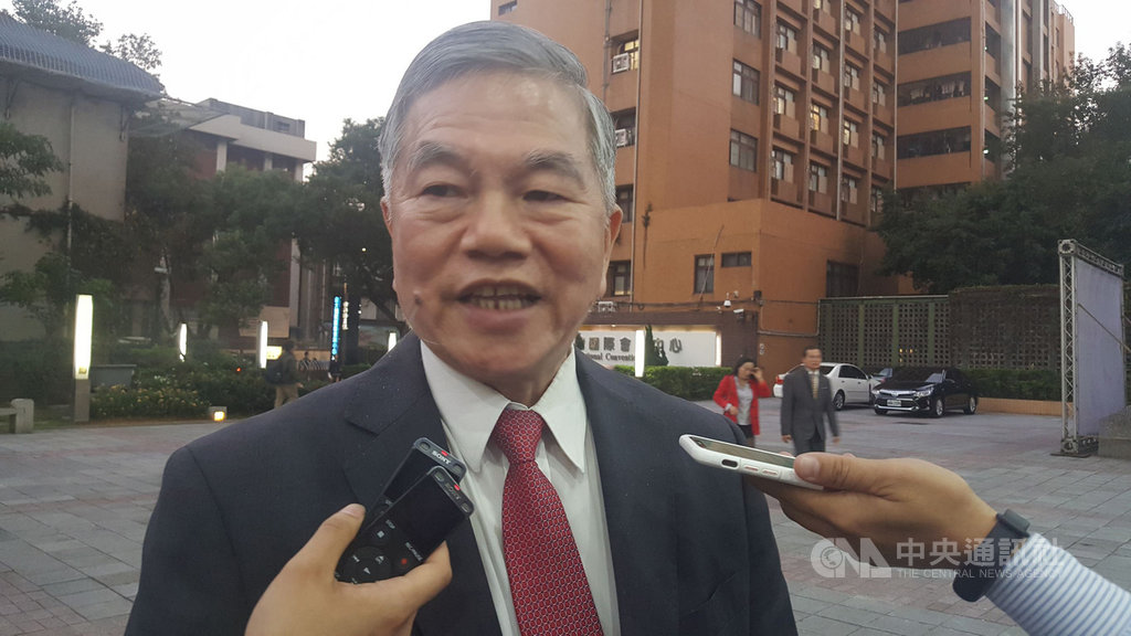 針對國民黨總統參選人韓國瑜陣營對能源政策的批評,經濟部長沈榮津(圖)13日受訪表示,核廢再利用仍會產生廢料,無法解決核廢料問題。中央社記者廖禹揚攝 108年11月13日