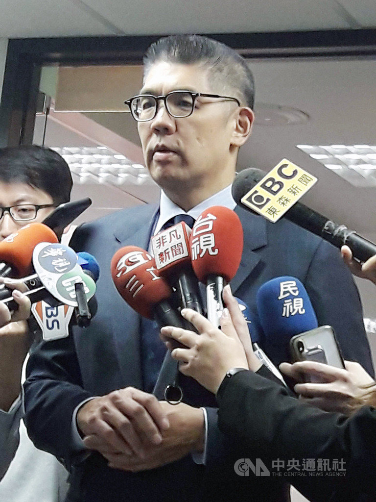 國民黨不分區立委提名名單引發議論,國民黨中央委員連勝文13日接受媒體聯訪表示,很擔心影響選情。他說,不分區立委名單應該給社會大眾一個嶄新面貌,才有辦法爭取更多民眾支持。中央社記者范正祥攝 108年11月13日