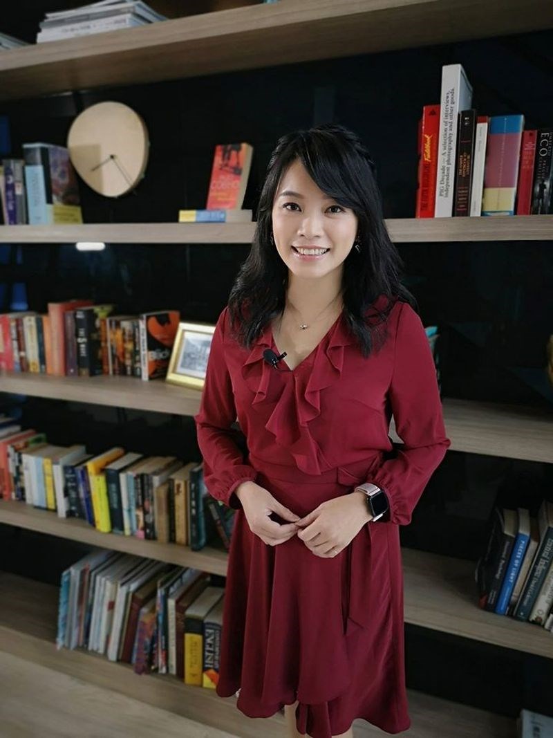 主播華舜嘉不滿遭香港泰德陽光集團在台子公司台灣陽光雲公司解僱,還被質疑懷孕想利用公司享保障而提告。北院日前判華舜嘉勝訴。(圖取自華舜嘉臉書粉絲專頁facebook.com)