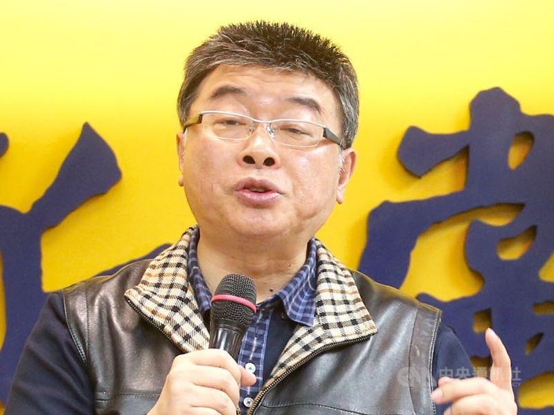 前立委邱毅15日在臉書發文表示,他決定退出國民黨不分區立委名單。(中央社檔案照片)
