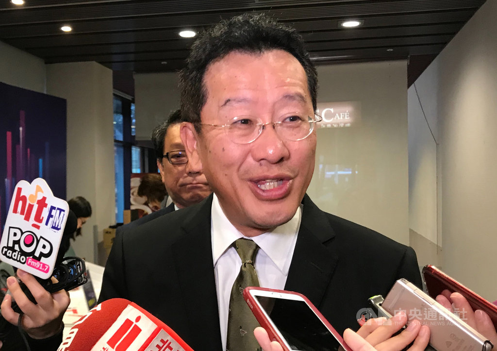 金管會主委顧立雄19日受訪表示,ATM不會消失,只是往後可能隨著數位金融發展而進化。中央社記者劉姵呈攝 108年11月19日