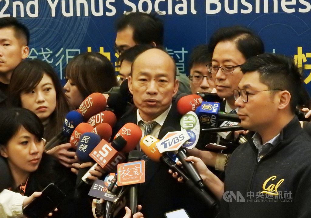 國民黨總統參選人韓國瑜19日表示,民進黨完全是在用欺騙治理國家,「總統府在等一個良心」。中央社記者王承中攝 108年11月19日