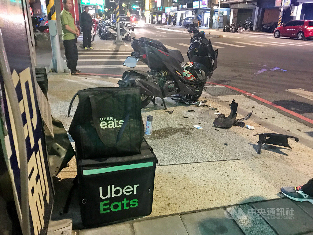 新北ubereats外送員車禍急救觀察釐清肇責 社會 中央社cna