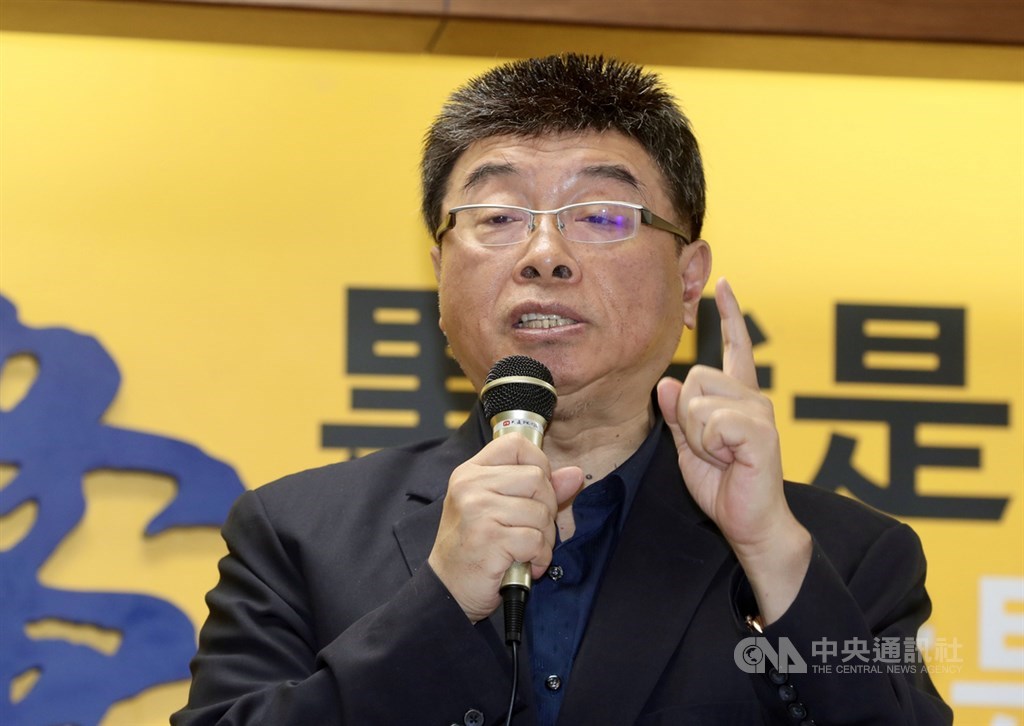 新黨21日在黨部舉行記者會,公布不分區立委提名名單,退出國民黨不分區的前立委邱毅(圖)排名第一。中央社記者張皓安攝 108年11月21日