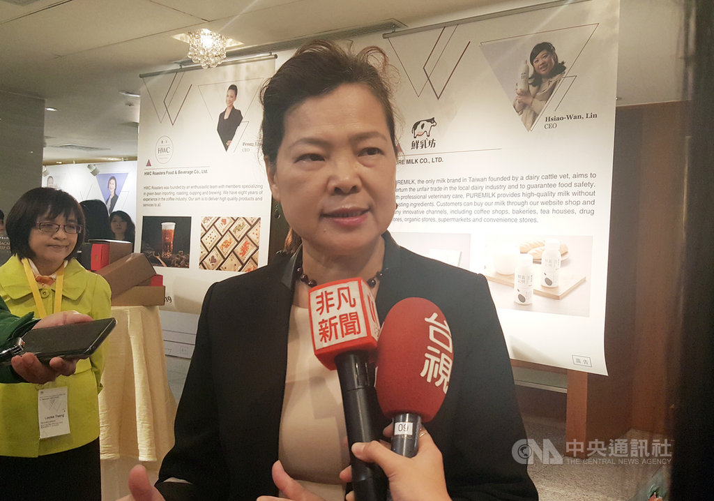 經濟部政務次長王美花21日出席APEC女性微中小企業籌資商機論壇受訪指出,今年前3季外資投資台灣數字較去年成長,外商也肯定台灣是亞洲布局重要目標,各界應珍惜台灣,不要看衰台灣。中央社記者廖禹揚攝 108年11月21日
