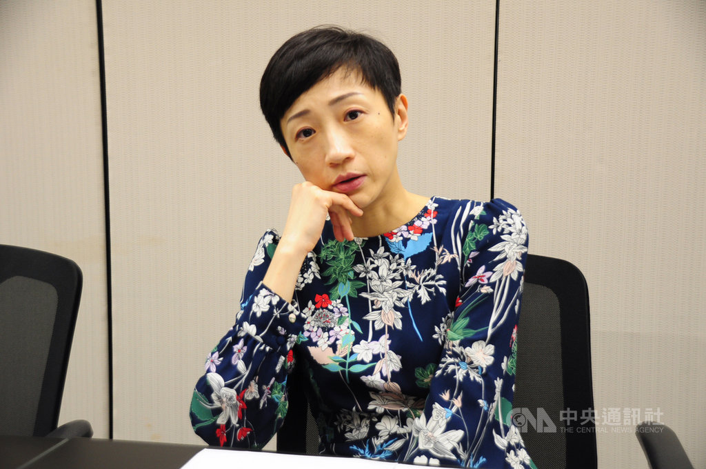 香港立法會議員陳淑莊說,自己在思考,若港府和示威者「攬炒」(同歸於盡),究竟誰能從中漁翁得利。圖攝於11月20日香港立法會。中央社記者沈朋達香港攝 108年11月22日