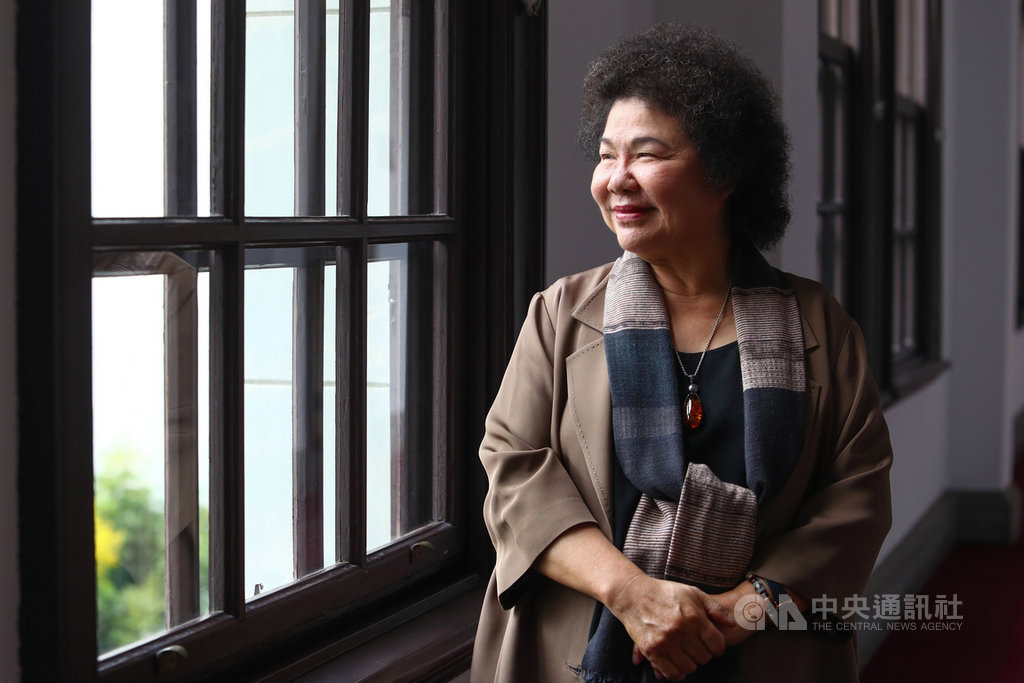 40年前,偶然的機緣促使現任總統府秘書長陳菊投入反對運動、參與了美麗島事件,陳菊在接受中央社專訪時說,這是「一生最漂亮的選擇」。中央社記者王騰毅攝 108年12月2日