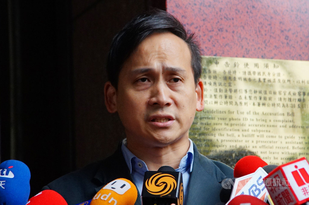 針對時代力量立委黃國昌質疑國民黨總統參選人韓國瑜疑關說砂石案,國民黨總統參選人韓國瑜競選辦公室發言人葉元之(圖)2日到台北地檢署對黃國昌提告,指黃國昌散播謠言意圖使人不當選。中央社記者王騰毅攝 108年12月2日