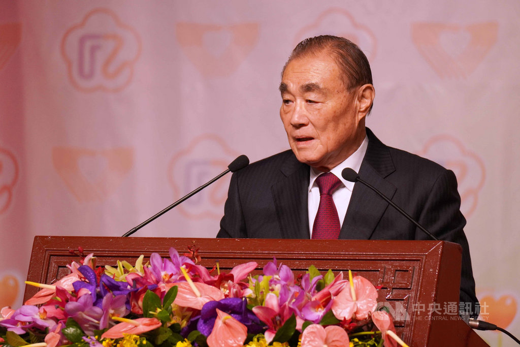 國軍退除役官兵輔導委員會3日在國軍文藝活動中心舉辦「108年績優榮欣志願服務表揚大會」,主委馮世寬出席並致詞。中央社記者游凱翔攝 108年12月3日