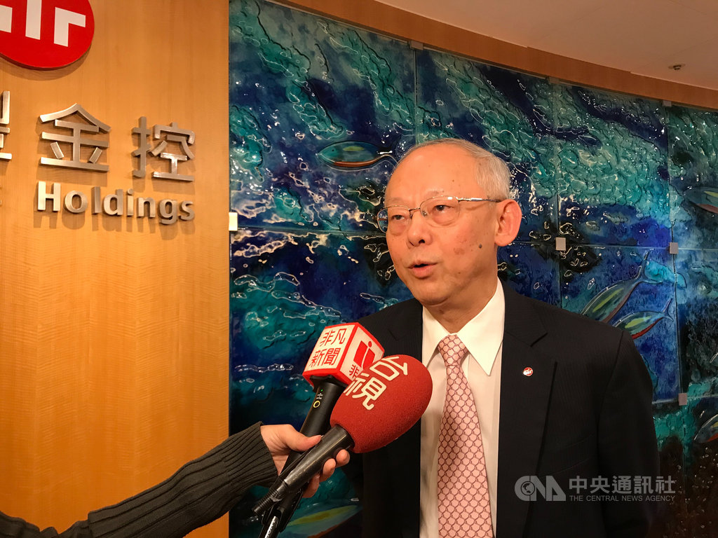 永豐金控首席經濟學家黃蔭基4日表示,2020年台股上半年會達到12300點,若要挑戰超過歷史高點12682點,恐有泡沫化的疑慮。中央社記者劉姵呈攝 108年12月4日