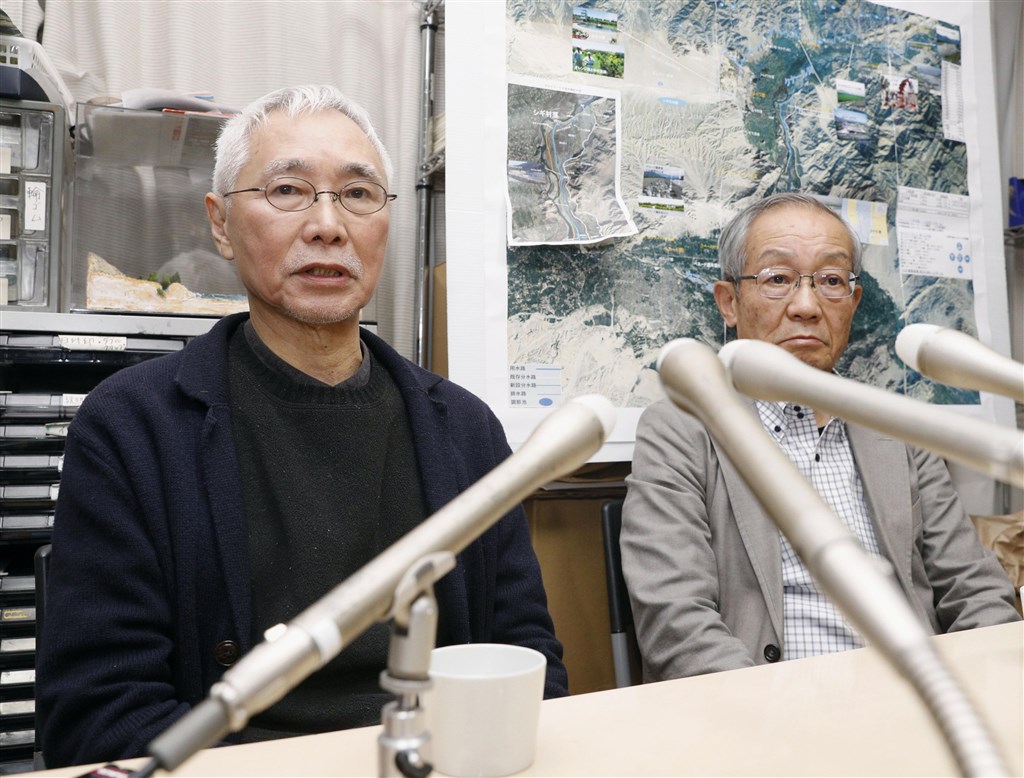白沙瓦會人員福元滿治(左)在東京告訴記者,3日這場攻擊的動機未明。(共同社提供)