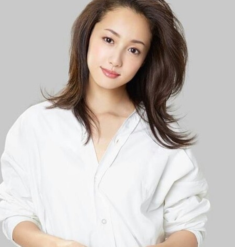 因日劇「一公升的眼淚」走紅的日本女星澤尻英龍華11月因涉嫌持有毒品遭警方逮捕,6日拘留期屆滿獲保釋。(圖取自澤尻英龍華IG網頁instagram.com/horoyoi_erikaa)