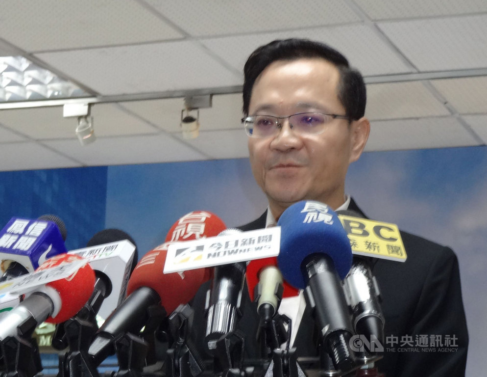 高雄市政府新聞局長王淺秋6日請辭,接任韓國瑜競選辦公室總發言人;職務由行政暨國際處處長丁樂群(圖)接任。中央社記者陳朝福攝 108年12月6日