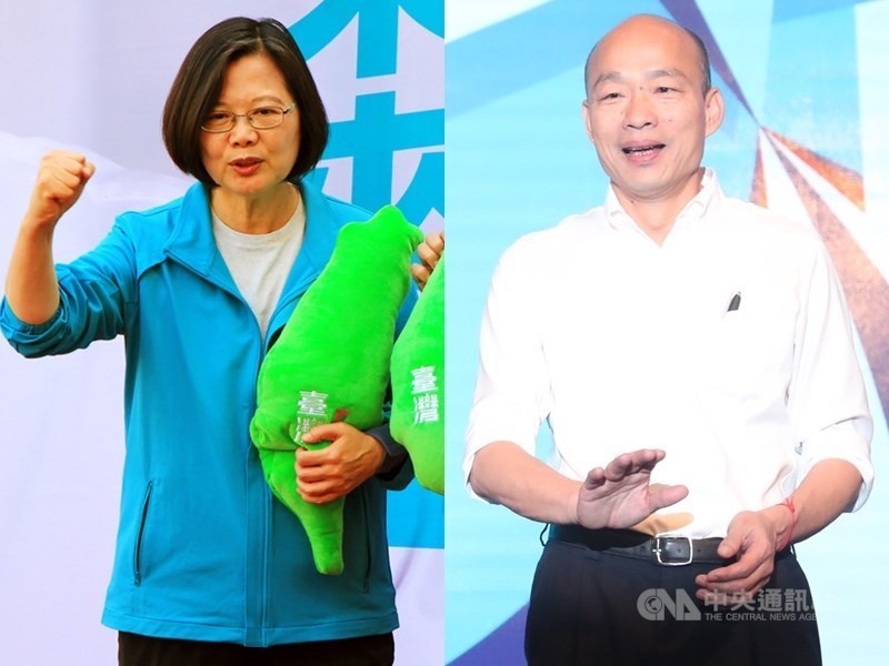 選戰倒數,力拚總統蔡英文(左)連任的綠營已搶下選前之夜凱達格蘭大道路權;規劃要用大型造勢催出真民調的韓國瑜(右)陣營則還在思考北市適合場地。(中央社檔案照片)