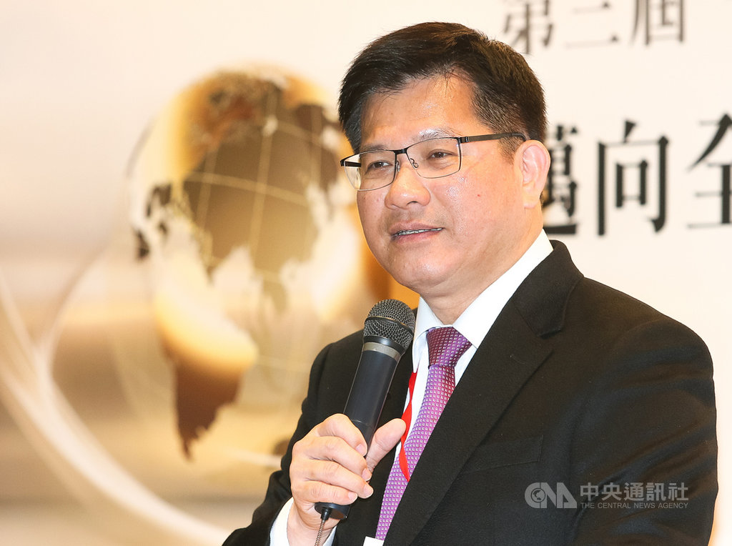 交通部長林佳龍(圖)8日出席第3屆「建構亞太新局下台美關係新架構」台美智庫國際論壇,以「建構全球框架之下的新台美合作模式」為題發表演講。中央社記者謝佳璋攝 108年12月8日
