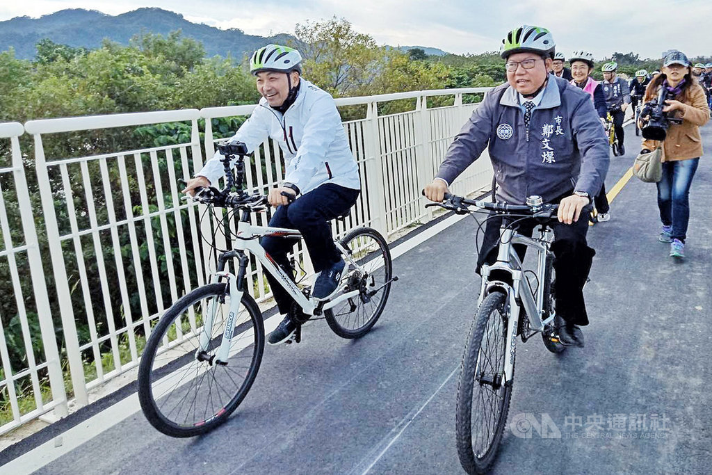 桃園市與新北市串聯大漢溪自行車道,上個月底完工,未來民眾可從石門水庫一路騎到淡水河邊。中央社記者吳睿騏桃園攝 108年12月9日