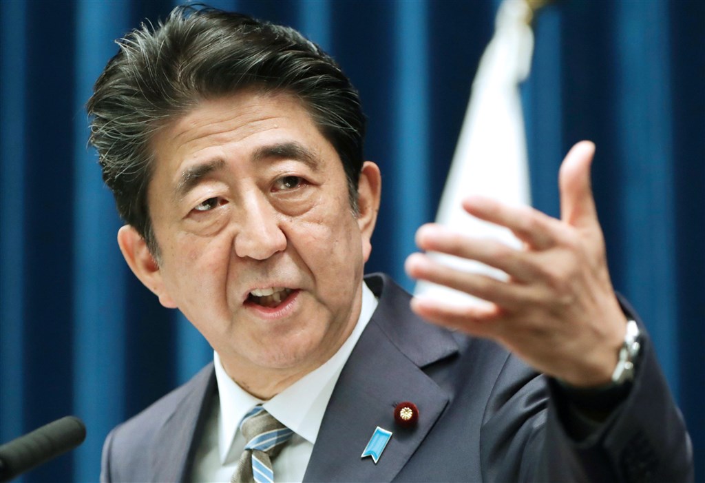 日本臨時國會9日休會,首相安倍晉三傍晚召開記者會,表示希望在任內完成修憲。(共同社提供)