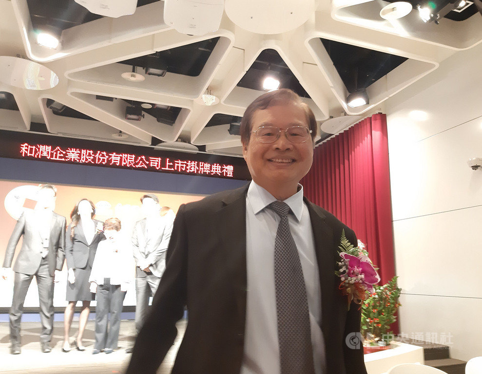 和泰汽車旗下租賃公司和潤企業9日掛牌上市,和潤企業董事長田天明在台灣證券交易所舉行的上市典禮表示,目前台灣消費者購買新車採分期付款方式的比例,遠低於歐美國家,仍有很大的市場開發空間。中央社記者潘智義攝 108年12月9日