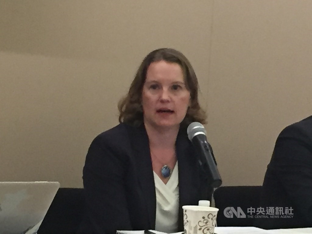 美國國務院澳洲、紐西蘭及太平洋島國事務局副局長施班迪表示美方期盼擴大台灣與南太平洋島國的合作關係,也堅定支持穩定的兩岸關係。中央社記者江今葉華盛頓攝 108年12月10日