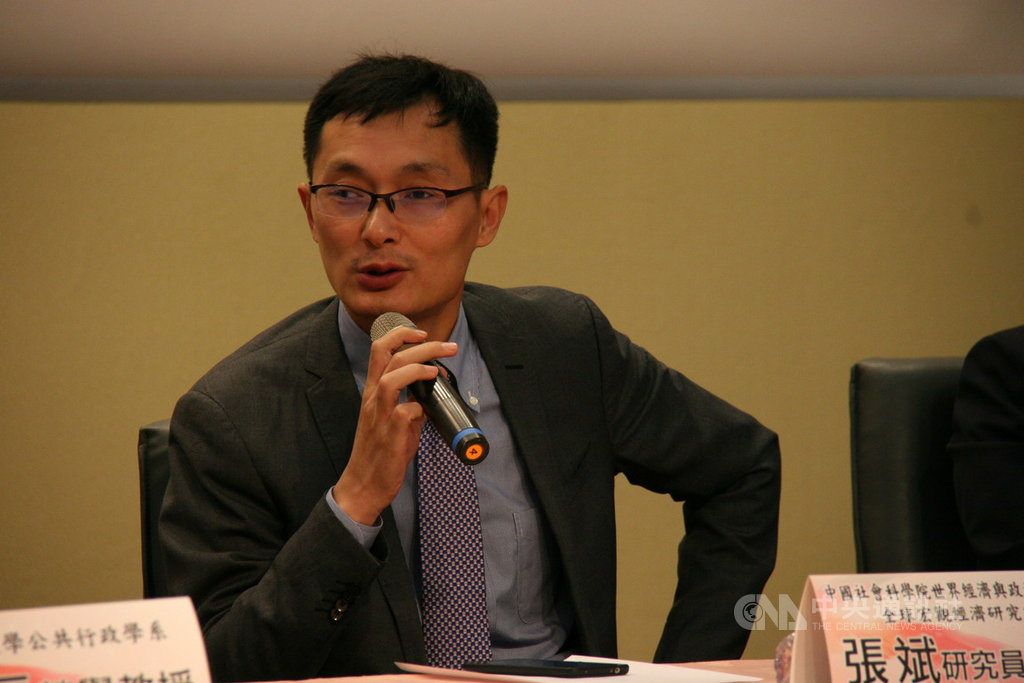 對於中國經濟結構轉型,中國社科院研究員張斌(圖)認為,如何提供成熟的公共服務政策,將是未來的長期施政目標。中央社記者繆宗翰攝 108年12月10日