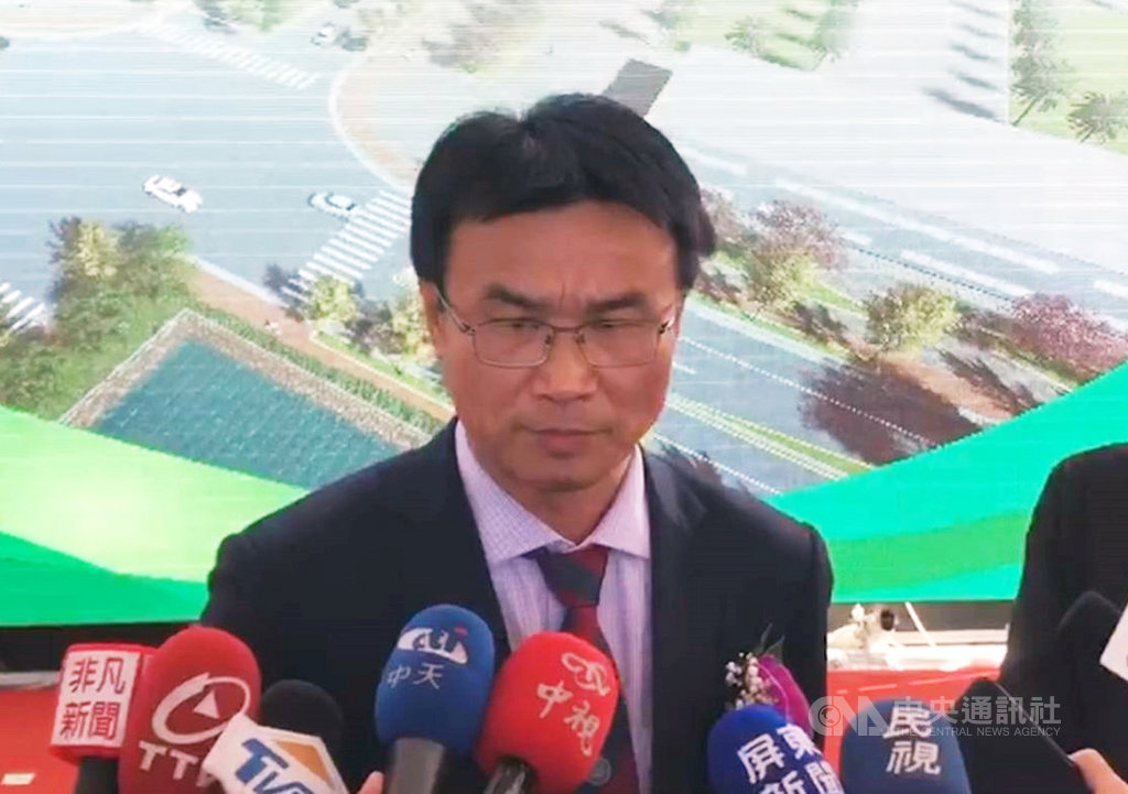農委會主委陳吉仲(圖)13日表示,花生之亂是國民黨總統候選人韓國瑜在雲林縣配合某特定候選人,讓花生價格因政治操作受到影響,農委會強烈抗議。中央社記者郭芷瑄攝 108年12月13日
