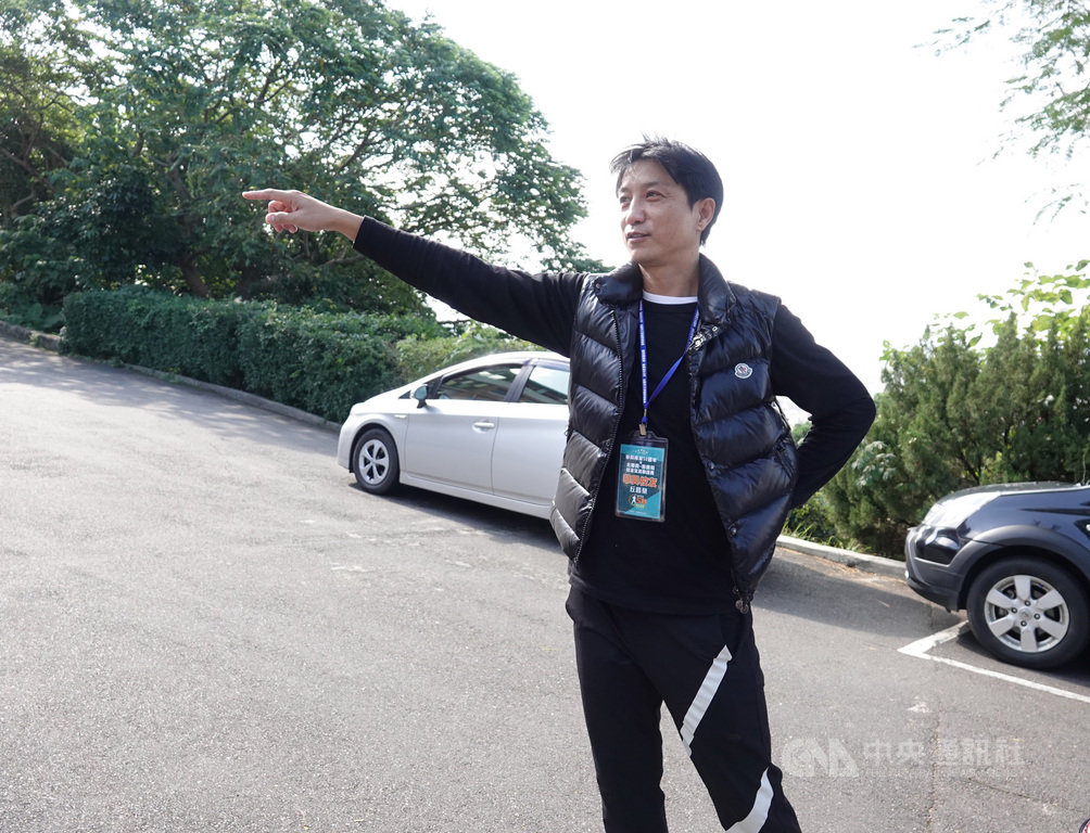 中信兄弟首席教練丘昌榮(圖)14日出席華興美和OB交流賽,對於外傳他可能接任兄弟總教練,他表示,沒有接到正式徵詢。中央社記者謝靜雯攝 108年12月14日