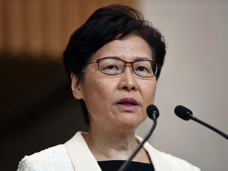 香港行政長官林鄭月娥14日前往北京,展開為期4天的述職行程,據報導16日將分別獲習近平和李克強接見,並匯報香港的最新情況。(檔案照片/中新社提供)