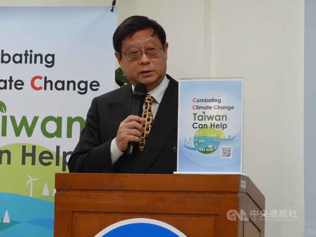 環保署16日舉行「COP25返國」記者會,稱受中國打壓下無法參與。環保署長張子敬說,這些年愈來愈嚴重,甚至不能報名。中央社記者楊淑閔攝 108年12月16日