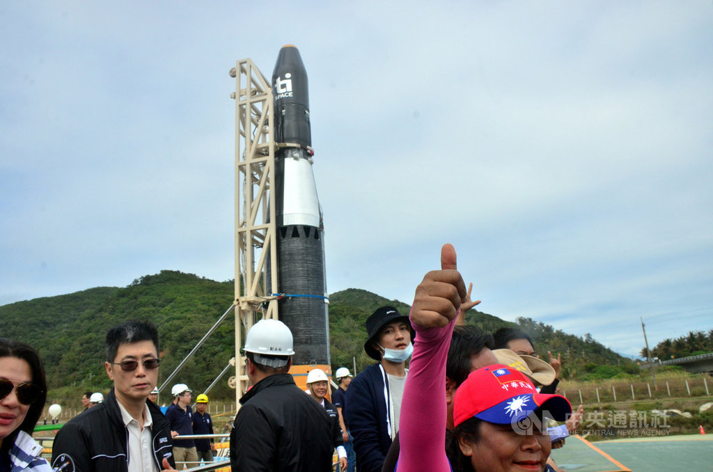 晉陞太空科技公司計劃在台東南田海邊發射火箭「飛鼠一號」,26日開放當地村民參觀,業者評估,若計畫成功進行,未來每年將可創造新台幣50億元產值,並可帶動地方觀光。中央社記者盧太城台東攝 108年12月26日