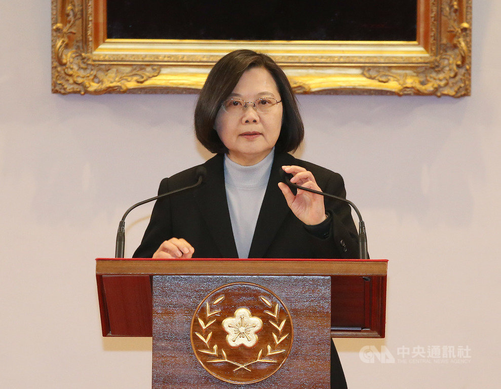 立法院三讀通過反滲透法,總統蔡英文1日新年談話表示,保證反滲透法不會影響自由、侵犯人權,不影響正常的經貿交流,只會讓台灣民主自由更受保障。中央社記者郭日曉攝 109年1月1日