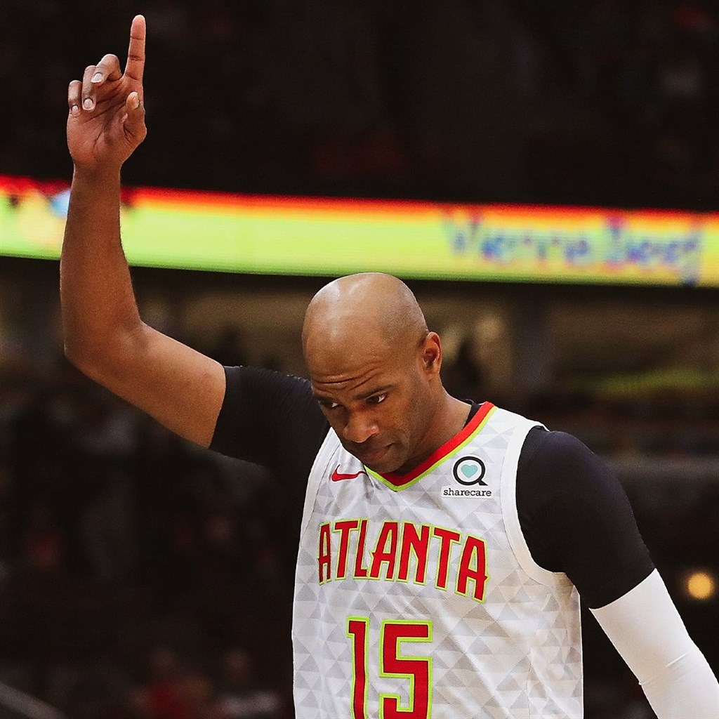 美國職籃NBA的「飛人」卡特即將成為史上第一位在1990年代、2000年代、2010年代、2020年代的4個十年都有出賽紀錄的球員。(圖取自twitter.com/ATLHawks)