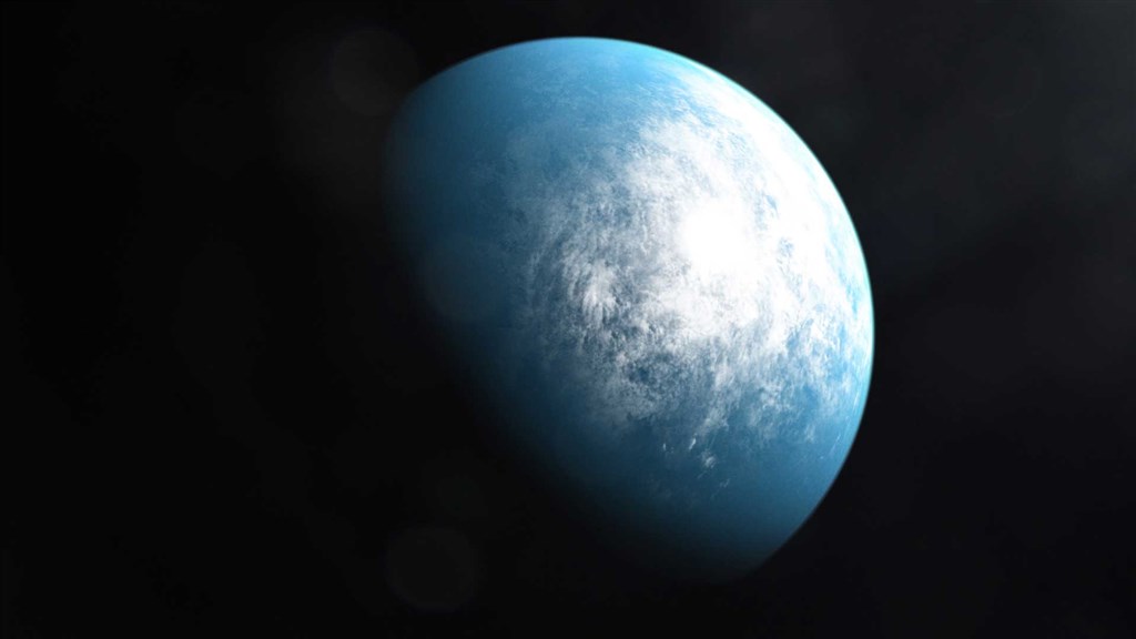 美國航太總署6日說,這枚名為TOI 700 d的行星,位於宿主恆星的可居住範圍內,容許液態水的存在,距離地球僅100光年。(圖取自twitter.com/nasaexoplanets)