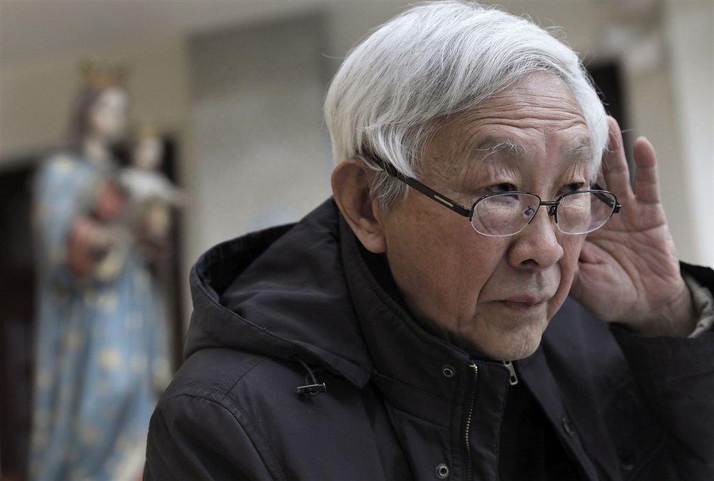 義大利媒體8日報導香港榮休樞機陳日君寫給全球樞機主教的信,信中痛陳中國真正的天主教會正遭中共政權謀殺。(檔案照片/美聯社)