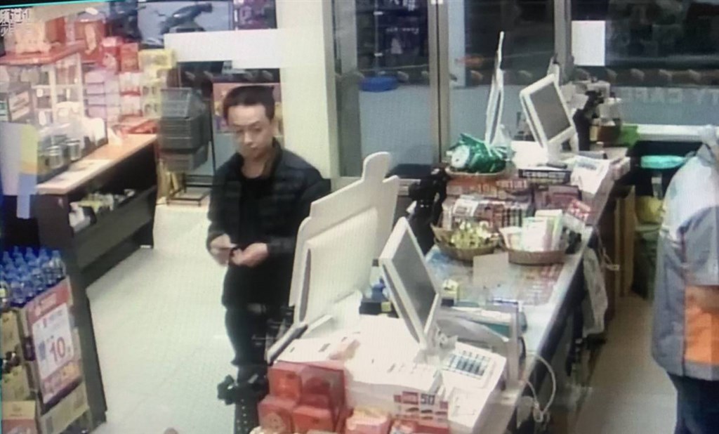 台北市驚傳分屍案,26歲馬來西亞籍鄧姓女華僑被警方發現遭支解棄屍基隆山區,警方12日公布犯嫌45歲林姓男子照片,請民眾協尋。(台北市警察局萬華分局提供)中央社記者黃麗芸傳真 109年1月12日