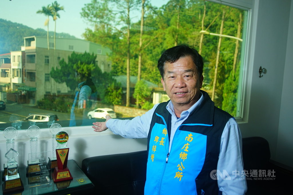 苗栗縣南庄鄉長邱梓增(圖)被控透過林姓男子買票,二審14日逆轉判決當選無效確定。苗栗縣政府民政處指出,將於收到判決書後,依法辦理解職,並在3個月內進行補選。(翻攝自南庄鄉公所網站)中央社記者管瑞平傳真 109年1月14日