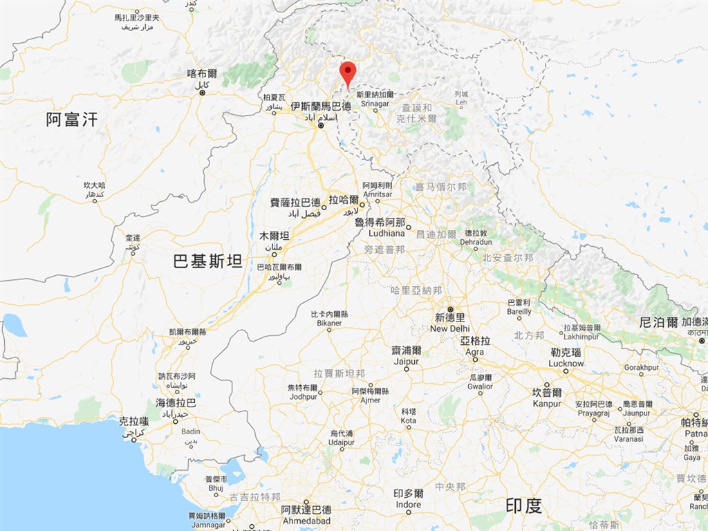 巴基斯坦政府高級官員14日表示,克什米爾地區的尼勒姆谷(紅標處)過去24小時發生多次雪崩,至少造成57人喪生。(圖取自Google地圖網頁google.com/maps)