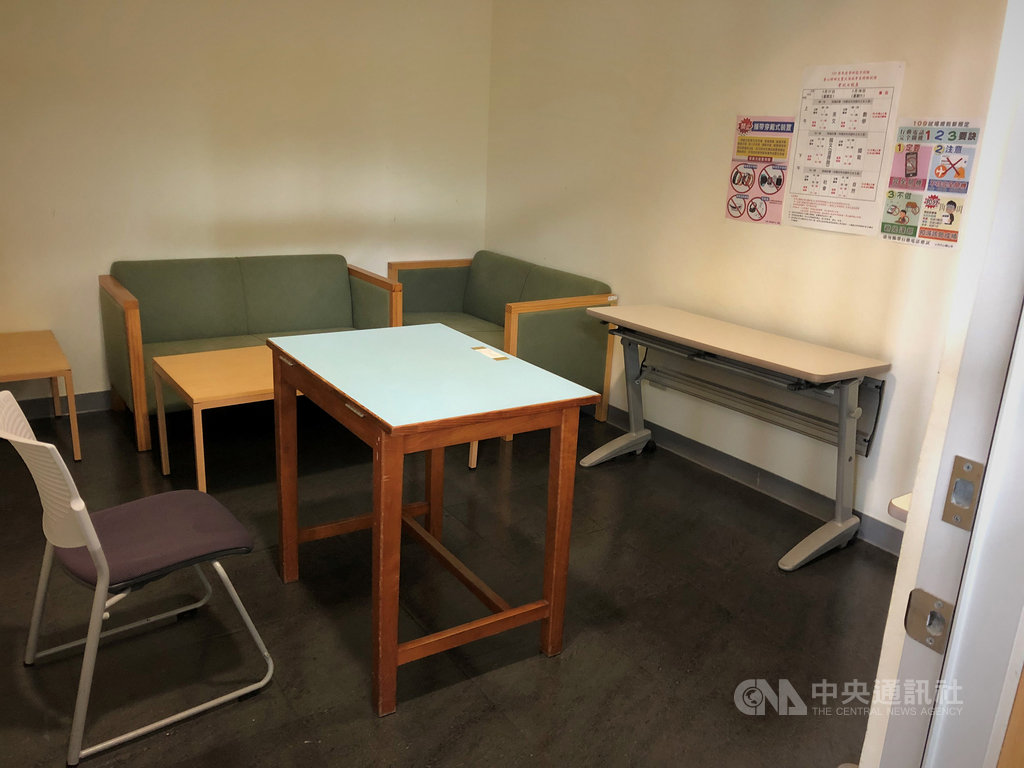 109學年度學科能力測驗台灣大學特殊試場共有158名考生,其中有9人使用單人試場,台大特地安排教授休息室等空間。中央社記者陳至中攝 109年1月16日