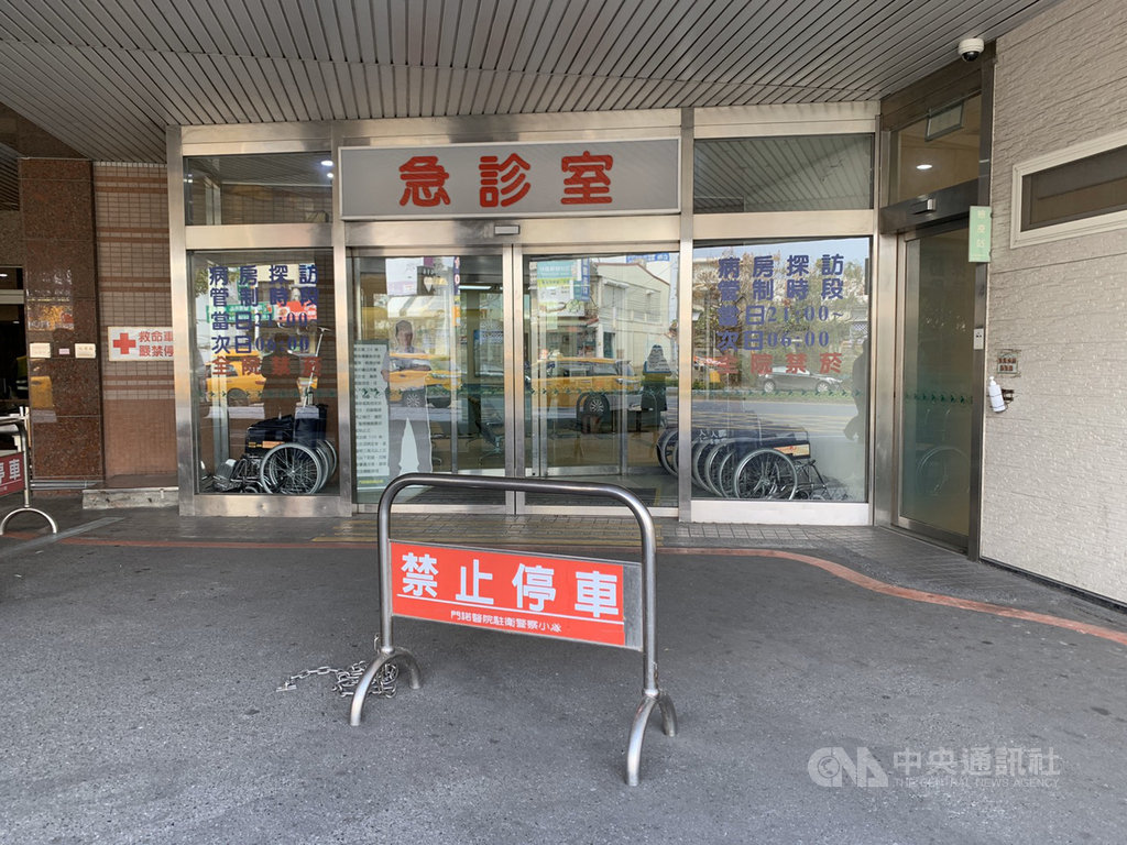 花蓮門諾醫院21日傳出一件疑似武漢肺炎病例,院方證實一名自武漢機場飛抵台灣的女性遊客,出現發燒情形,目前已退燒。院方已採檢體送疾管署等候檢驗結果,婦人在醫院隔離觀察中。中央社記者張祈攝 109年1月21日