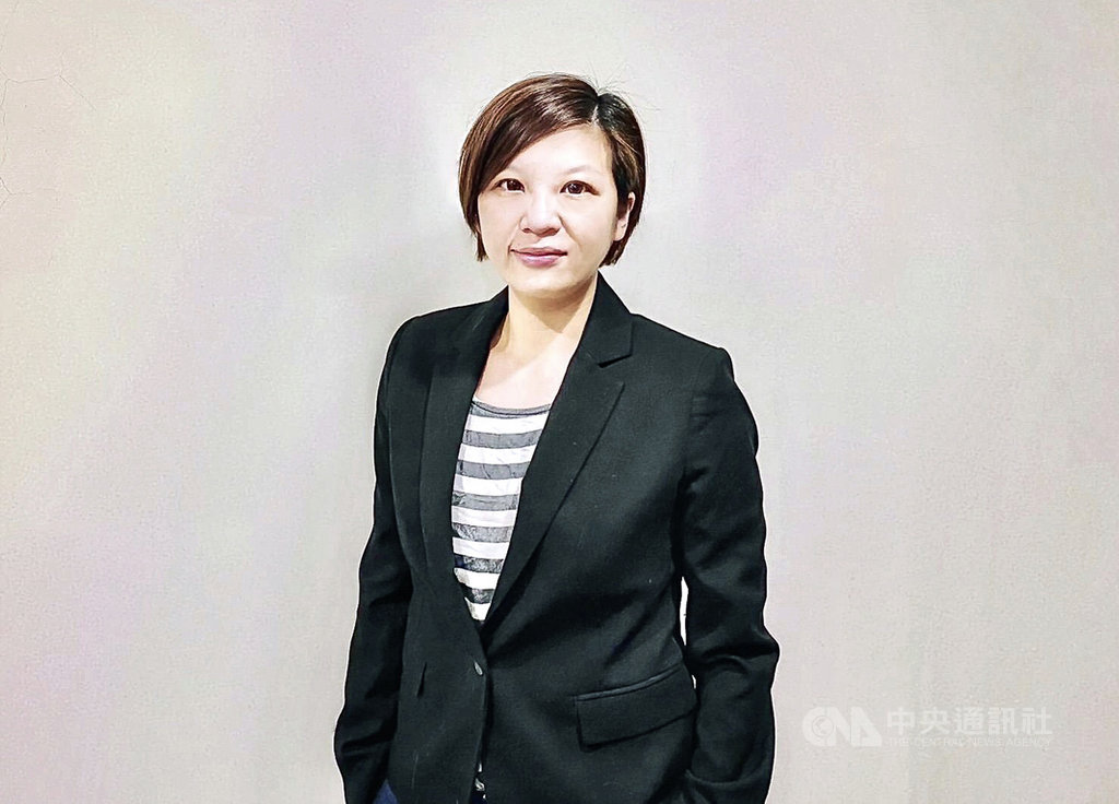 安聯投信基金經理人鍾安綾2019年操盤的第1檔基金,就以近7成的報酬率登上台股基金績效王,更創下逾10年來的報酬率最高紀錄。中央社記者韓婷婷攝 109年1月21日