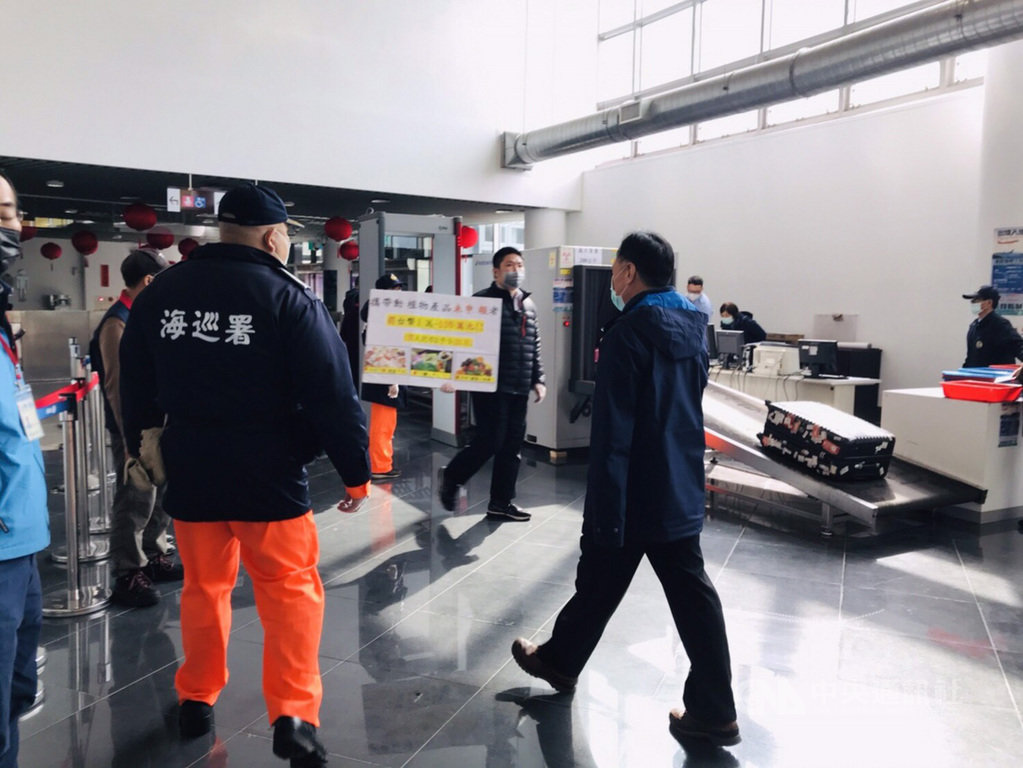 武漢肺炎疫情升溫,台灣已出現首例確診病例,海巡署金馬澎分署第一○岸巡隊22日通令加強海上巡緝,強化邊境管制,避免疫情入侵馬祖地區。(金馬澎分署第一○岸巡隊提供)中央社 109年1月22日