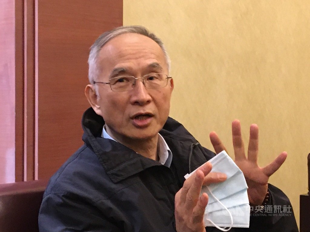亞太電信董事長呂芳銘22日表示,5G標金高得太離譜,他重申5G企業專頻專網的立場。 中央社記者鍾榮峰攝 109年1月22日