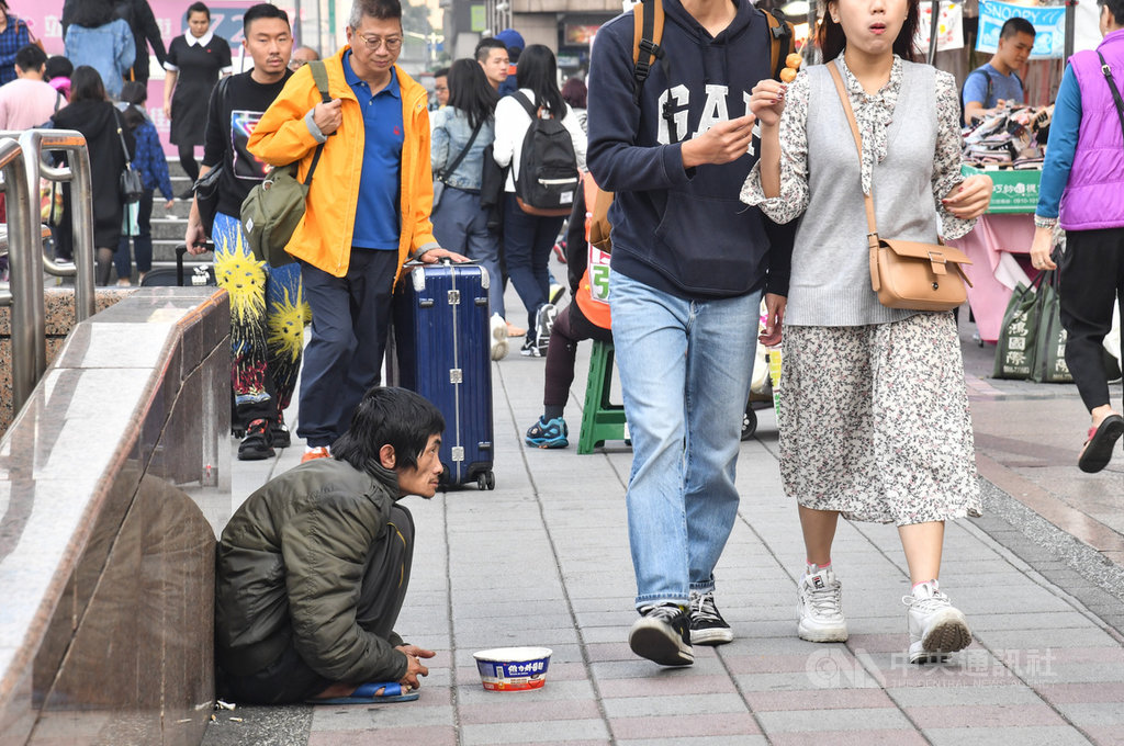 行政院主計總處22日發布去年12月失業率為3.67%,經調整季節變動因素後的失業率則為3.72%。中央社記者林俊耀攝 109年1月22日
