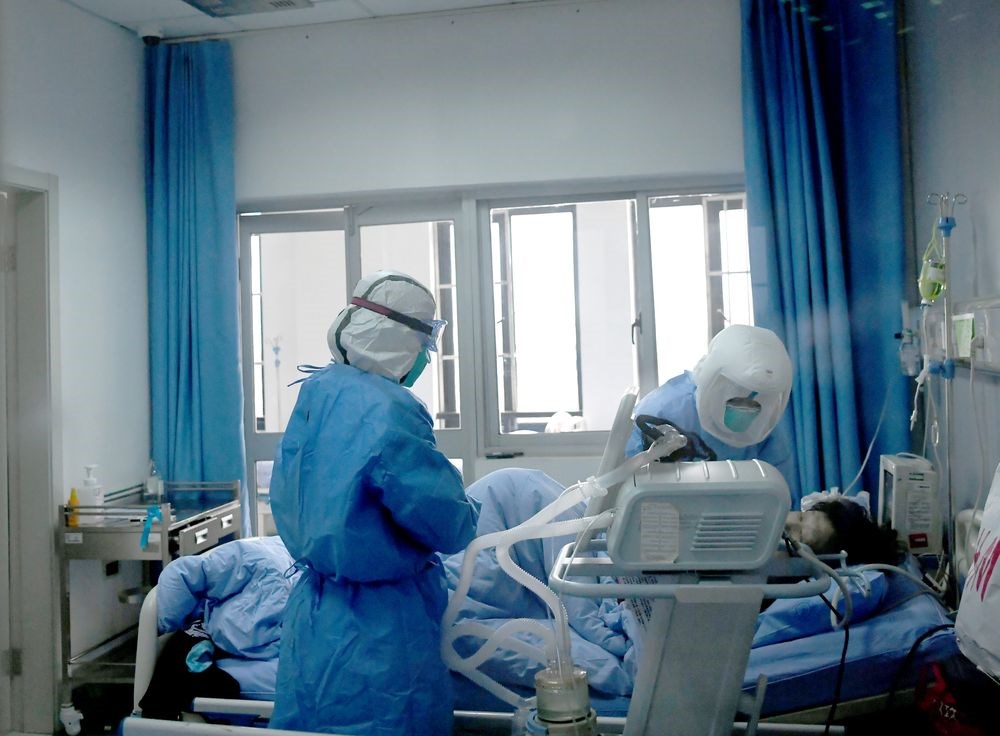 國湖北省衛生當局25日通報,武漢肺炎新增15個死亡病例,湖北省因這個傳染病致死病例累積至39人,全中國死亡病例增為41例。圖為中國成都武漢肺炎隔離病區。(中新社提供)